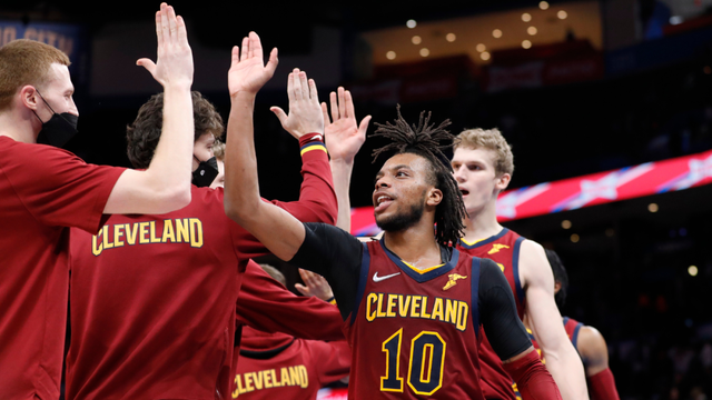 他往往游弋 他往往游弋