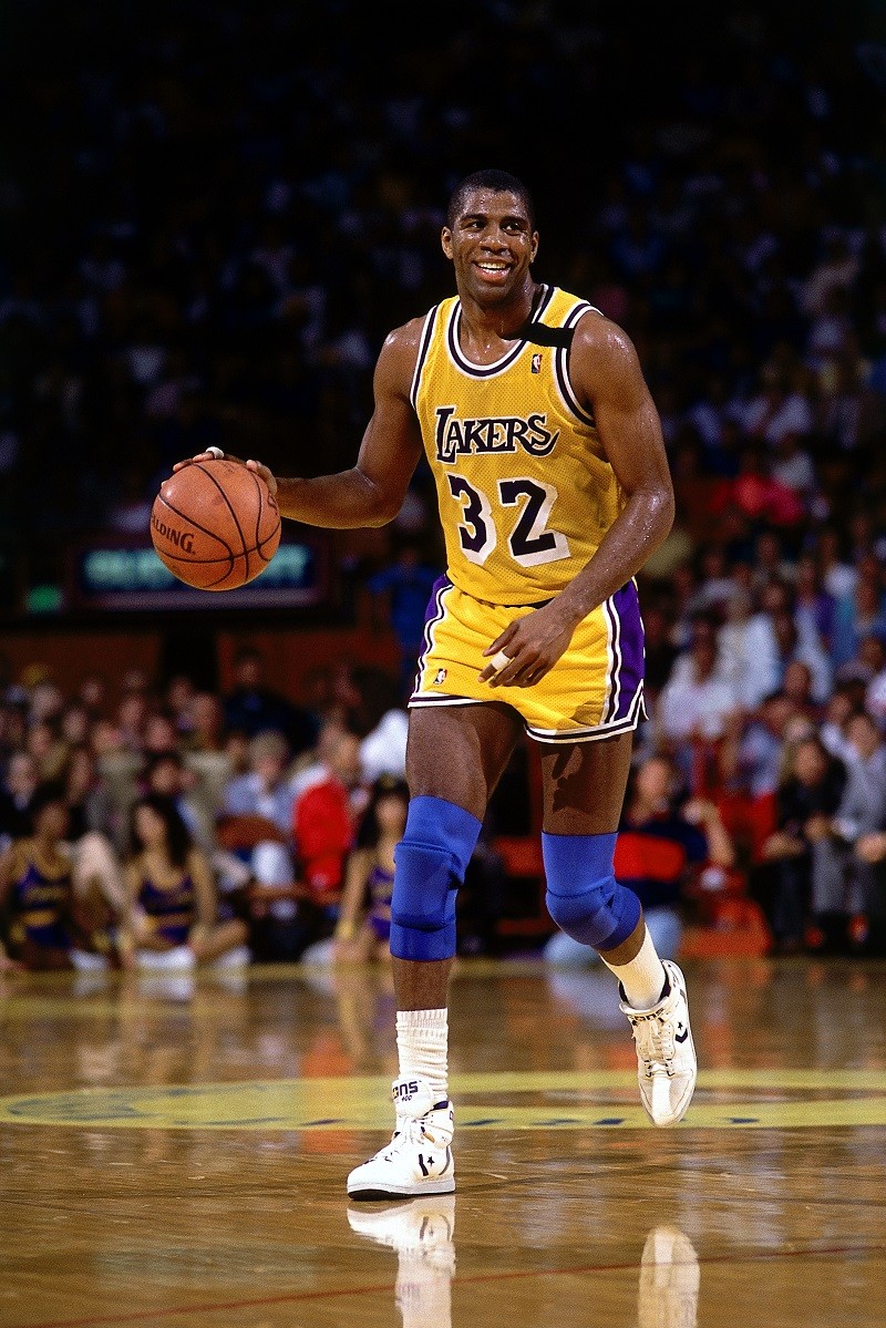 官方：布莱顿球迷在比赛中突发疾病不幸去世，致以最深切哀悼