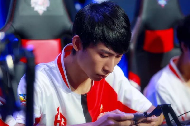 递手与低位 递手与低位